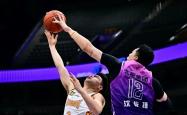 雷速体育官方-重要比赛，全队团结拼搏奋勇争取胜利
