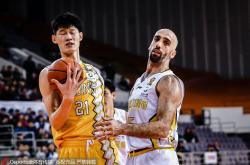 雷速体育-包含凯尔特人鏖战浙江队，胡金秋刷新纪录的词条