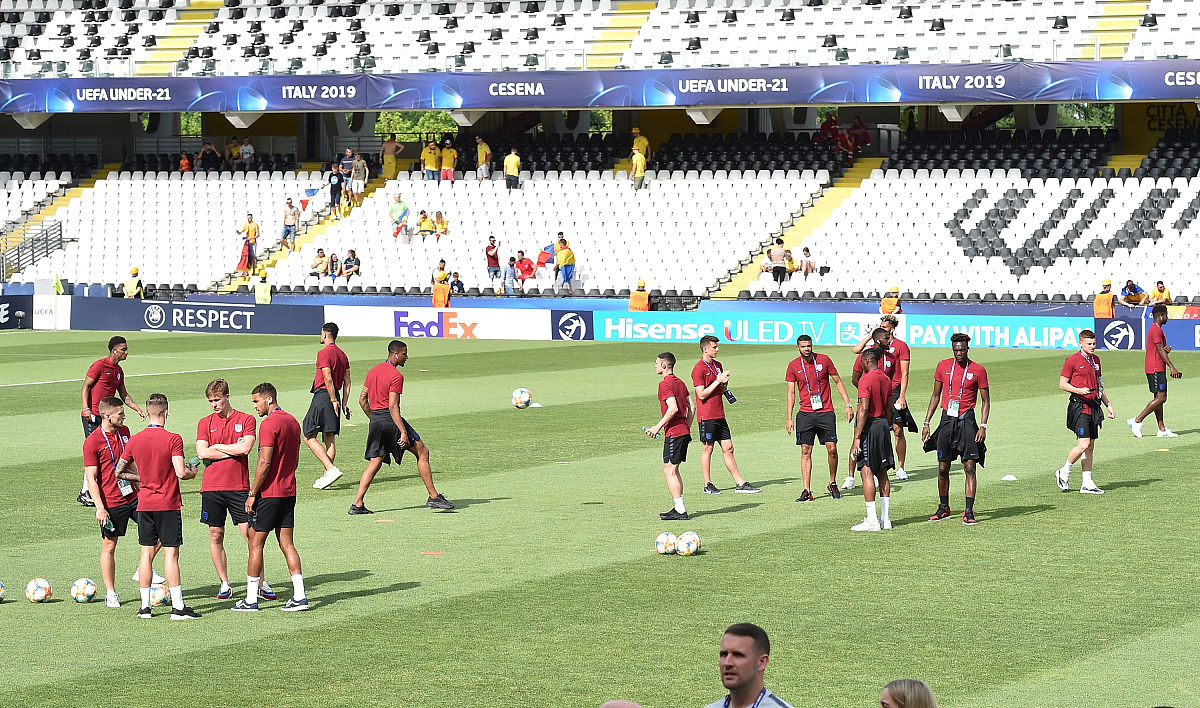 比利时大胜苏格兰,连续晋级欧洲杯决赛阶段 比利时大胜苏格兰,连续晋级欧洲杯决赛阶段