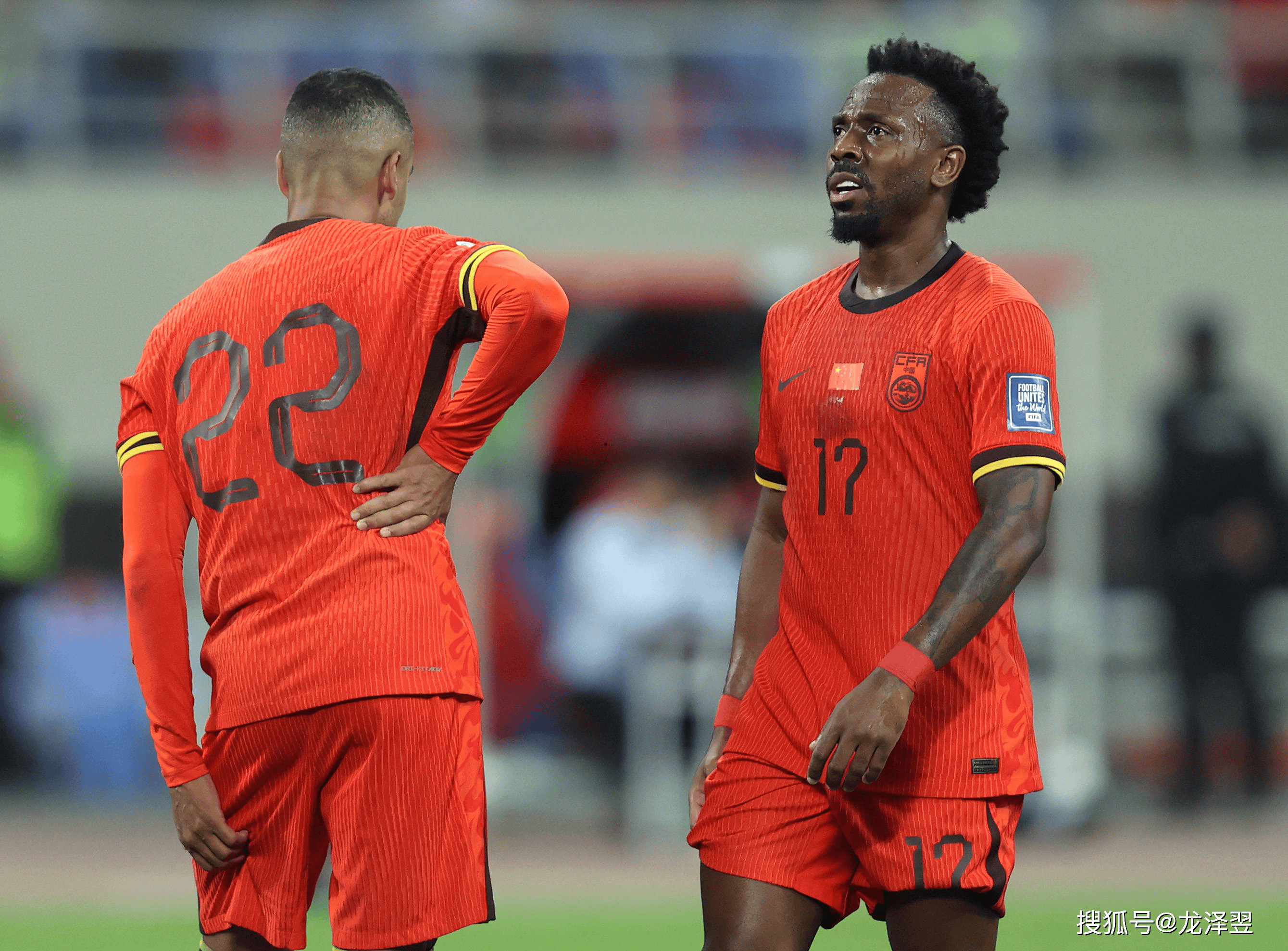 包含不舍昼夜，球队努力训练备战下一场生死战的词条