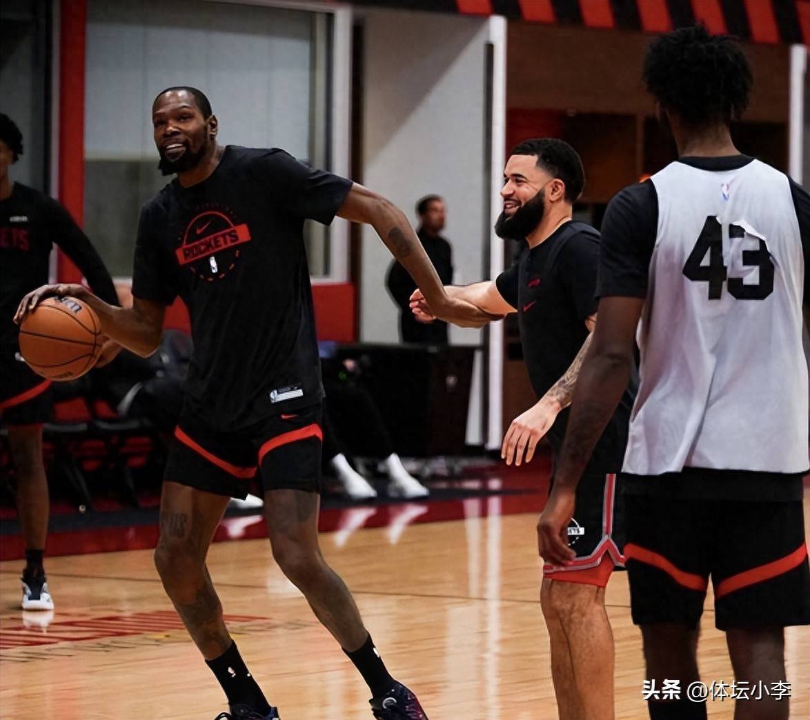 鹈鹕鏖战深圳队，杜兰特统治全场